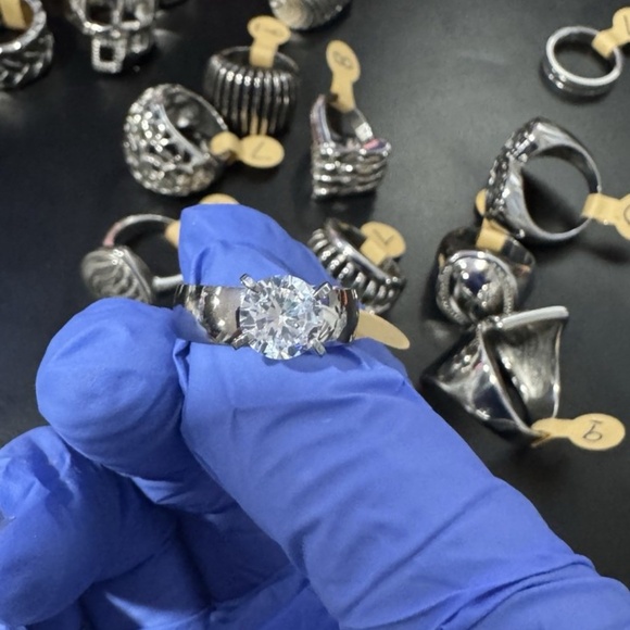 15 Assorted Stainless Steel Rings - Picture 5 of 7